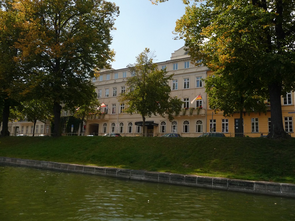 Hotel Niederländischer Hof 95