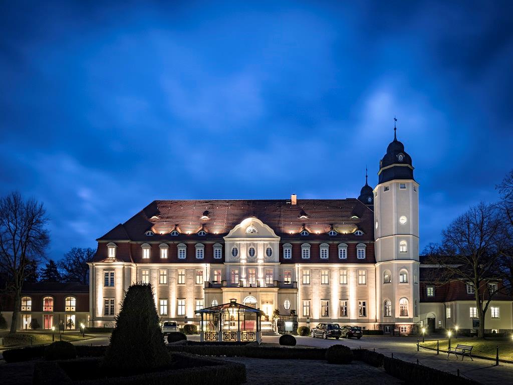 SCHLOSS Hotel Fleesensee Aussenansicht 5